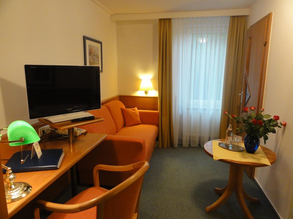 Hotel Wuerttemberger Hof Garni Rottenburg am Neckar Szoba fotó